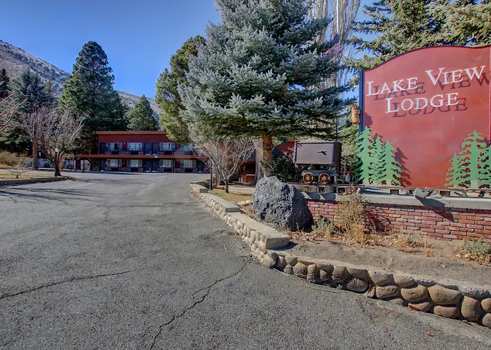 Lake View Lodge